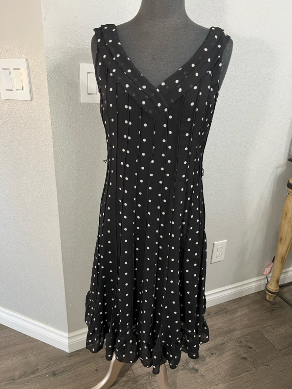 Sandra Darren Classic Black Polka Dot Sleeveless Dress